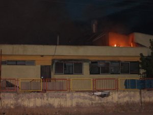 Baca temizliği restoranın çatısını yaktı