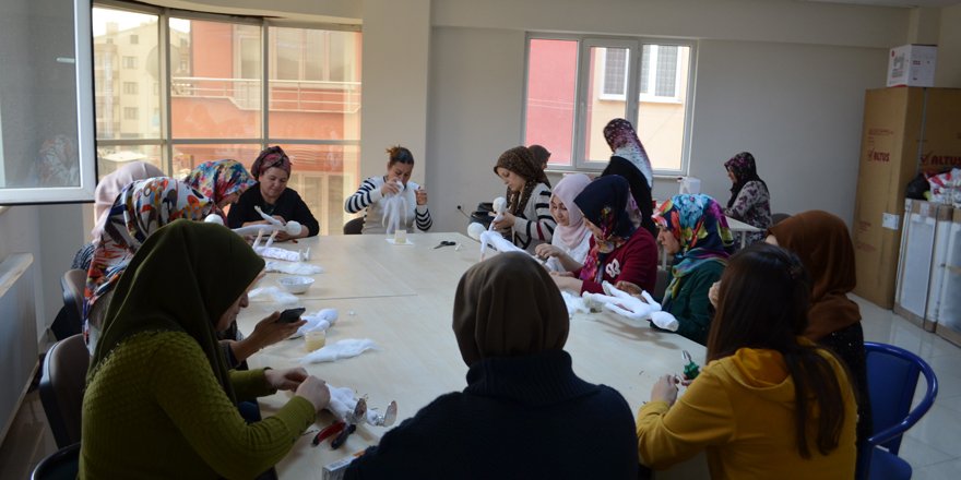Anadolu kültürü "kitre bebekler" ev hanımlarının elinde hayat buluyor