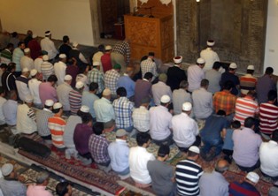 İlk teravih namazında camiler doldu taştı