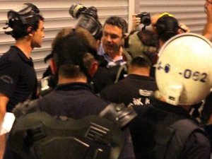 Polisten CHP'li Salıcı'ya: Kes lan!