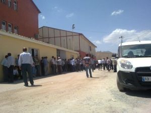 Tatvan’da Trafik Kazası: 1 Ölü, 1 Ağır Yaralı