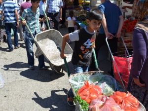 Kendileri Küçük, Yaptıkları İş Büyük
