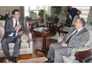 Vali Savaş Manisaspor'a Destek İçin Ortak Çalışma Sözü Verdi