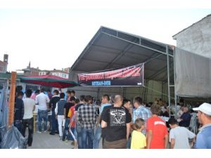 Reyhan-der Her Gün 300 Kişiye İftar Veriyor