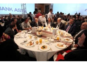 Farklı Renkler Gazeteciler Yazarlar Vakfı'nın İftar Sofrasında Buluştu