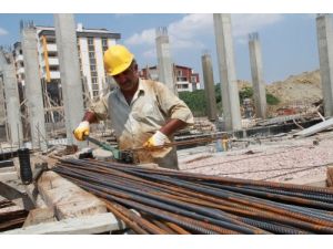 İnşaat İşçilerinin Çalışma Saatlerine Ramazan Ayarı