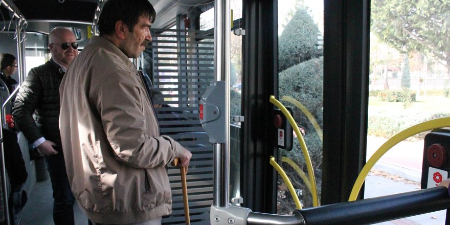 Konya’da görme engelliler otobüslerde inecekleri durakları duyacak