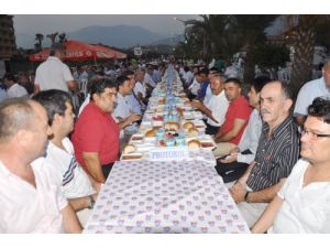 Kestel Belediye Başkanı Yücel 4 Bin Kişiye İftar Yemeği Verdi