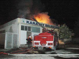 Ekmek fabrikası yandı