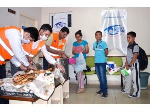 Kimse Yok Mu, Malatya'da 500 Kişiye Sıcak İftar Yemeği Dağıtıyor