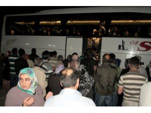 Sivaslı Umreciler Vizeye Takılmadı