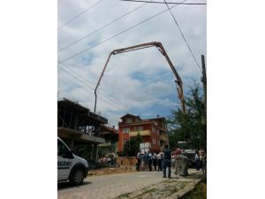 Beton Dökme Aracı Yüksek Gerilimle Ark Oluşturdu: 1 Yaralı