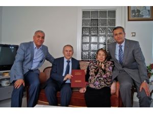 Bütün Gayrimenkullerini Okul Yaptırmak İçin Milli Eğitim'e Bağışladı