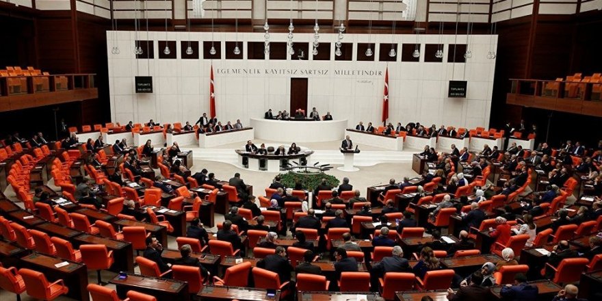 AK Parti ve CHP arasında 'FETÖ' tartışması