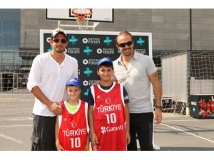 Tunçeri Kardeşler, Yaz Spor Okulu Öğrencileriyle Buluştu