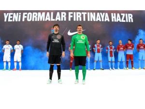 Trabzonspor'un Yeni Formalar Tanıtıldı