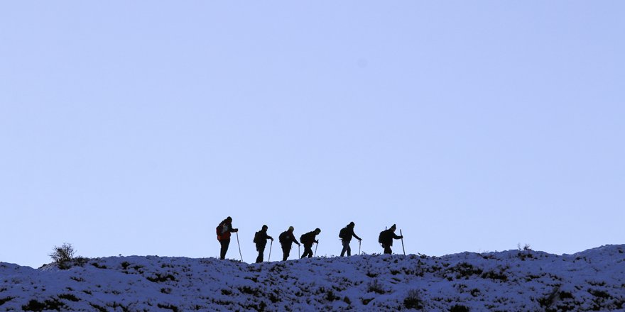 Fırat Kalkanı şehidi anısına Küpe Dağı'na tırmanış