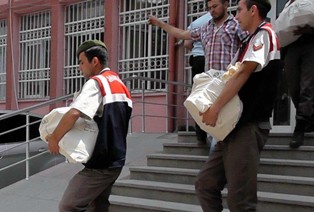 Eroini teslim alamadan tutuklandı!