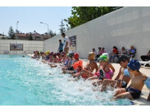 Seydişehir Belediyesi'nden Yüzme Kursu