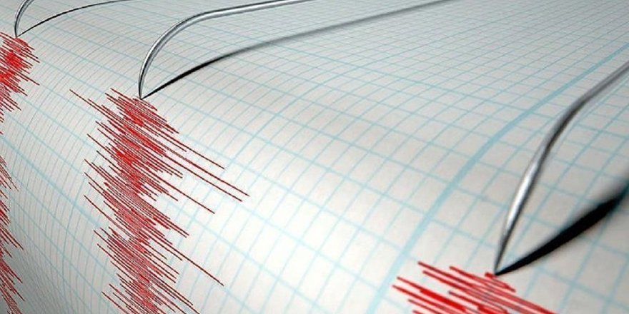 Erzincan, 7.9'luk depremin yıl dönümünde 4.1'lik depremle sallandı