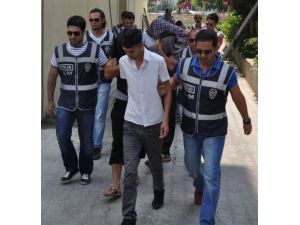 Alanya'da Sokak Aralarında Uyuşturucu Satanlara Darbe