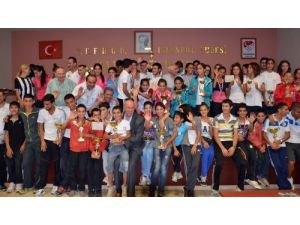 43. Valilik Kros Yarışmaları'nın Ödül Töreni Gerçekleştirildi