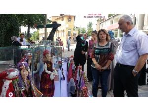 Yöresel Kıyafetli Folklorik Bebek Sergisi Düzenlendi