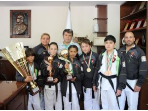 Muğlalı Karatecilerden Büyük Başarı