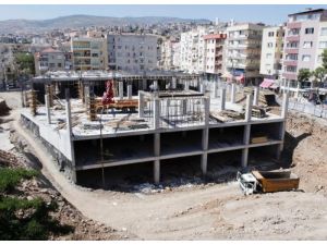 Bornova Merkez Pazaryeri İnşaatı Bitmek Üzere