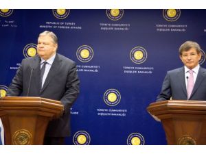 Davutoğlu: Sınır Güvenliğine Yönelik Tehdide Karşı En Etkin Yöntem Alınacak