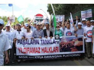 Memur-sen Ve İhh Mısır’a Destek İçin Yürüdü