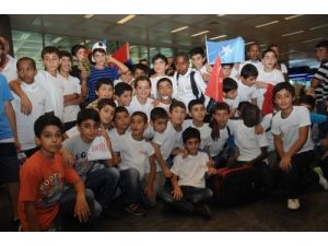 Havalimanında 'Kardeşlik' Köprüsü
