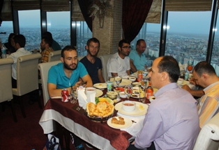 İttifak Holding gazetecilerle iftarda bir araya geldi