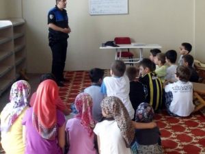 Polis Kur'ân Kurslarında Çocukları Bilgilendirdi