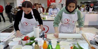 Türk Kızılay Hatay'daki depremzede kadınlar için aşçılık atölyesi düzenledi