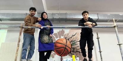 Konya'da üniversiteliler okul duvarlarını renklendiriyor