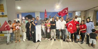 Şampiyon Muhammed  coşkuyla karşılandı