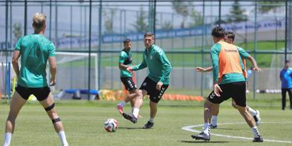 Konyaspor Erzurum’da çift çalışıyor