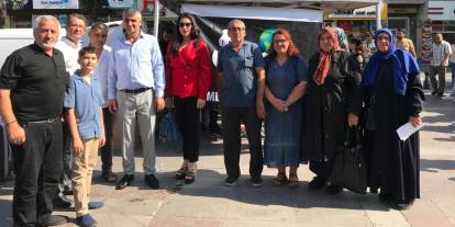 'Görmeyenler'den binlerce kişilik aşure