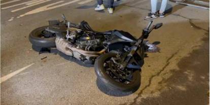 Konya'da duvara çarpan motosikletli yaralandı