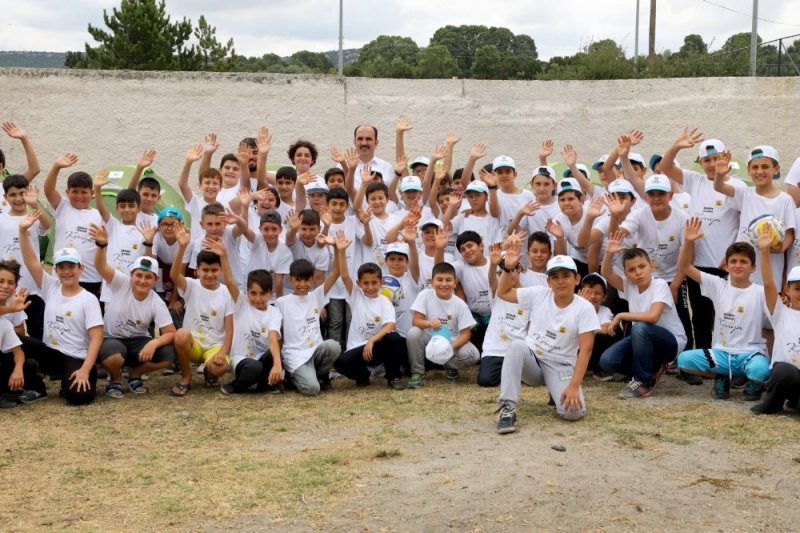 Başkan Altay, Atabey Gençlik ve Eğitim Kampında öğrencilerle buluştu