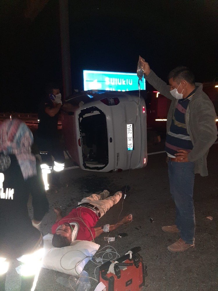 Ölüm kavşağında kaza: 7 yaralı