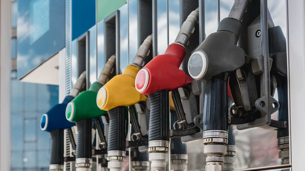 petrol-station-fuel-pump-nozzles.jpg