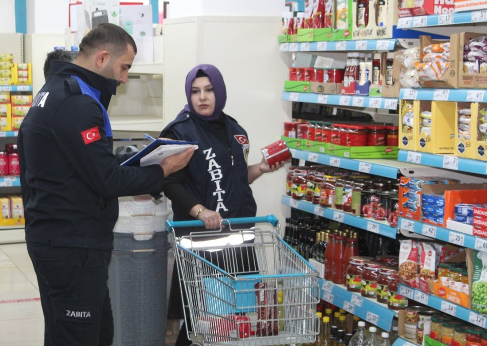 aa-20221212-29717105-29717099-yunakta-marketlerde-denetim-yapildi-1124x800.jpg