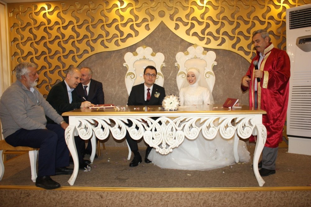 aa-20230312-30548695-30548693-konya-cumhuriyet-bassavcisi-inal-nikah-torenine-katildi.jpg