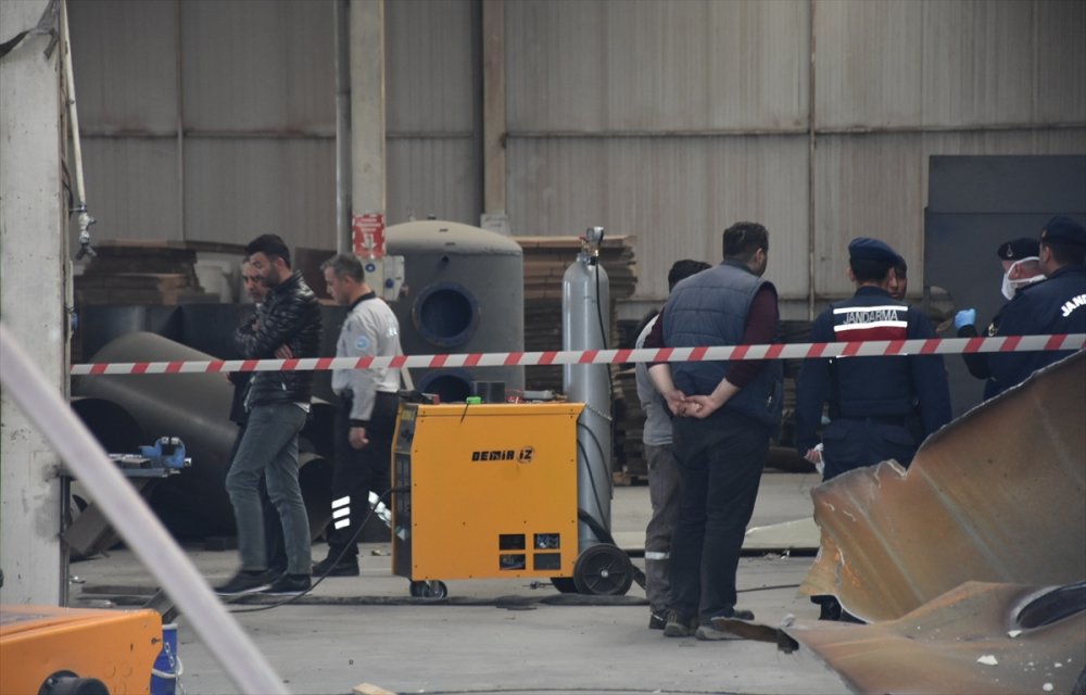 aa-20230425-30959148-30959143-aksarayda-fabrikada-su-kazaninin-patlamasi-sonucu-1-kisi-oldu-1-kisi-yaralandi.jpg