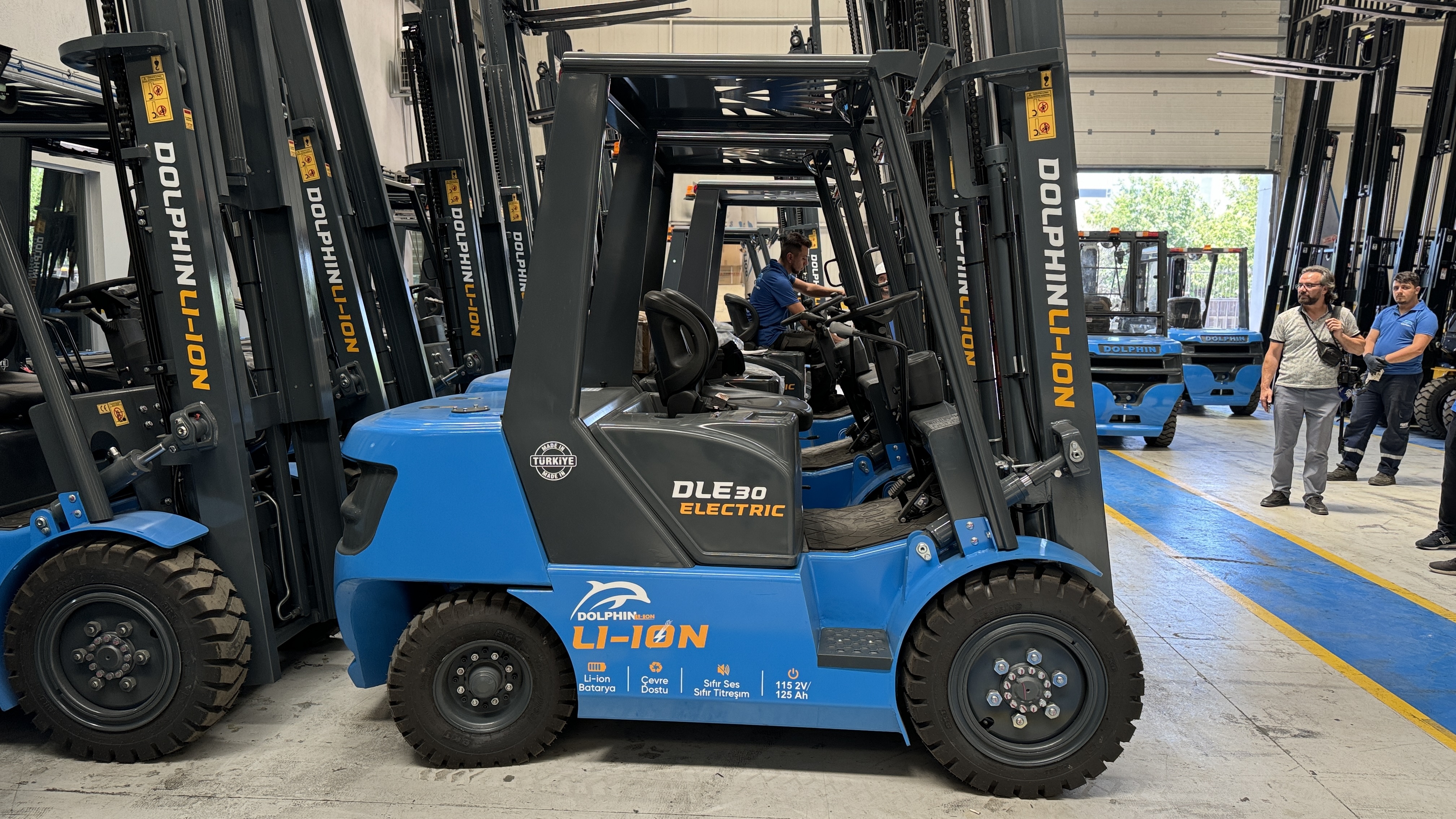 aa-20240713-35130045-35130038-elektrikli-forklift-kapali-alanlarda-emisyonu-en-aza-indirmek-icin-calisiyor.jpg