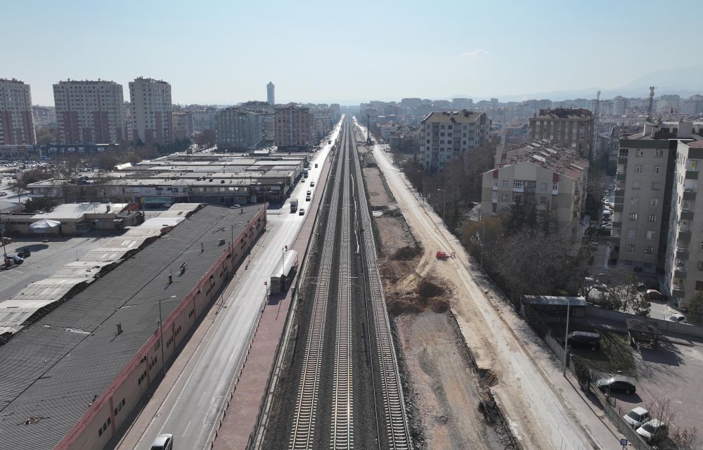 tren-hatti.jpg
