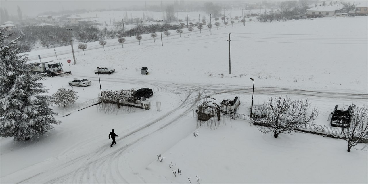 aa-20250214-37051317-37051311-halkapinar-belediyesinde-kar-temizleme-mesaisi.jpg