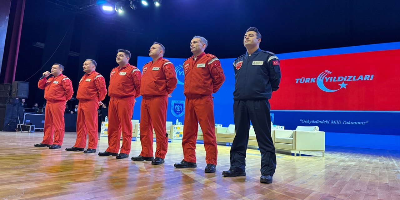 aa-20250220-37114556-37114555-turk-yildizlari-ekibi-ikaf25te-genclerle-bulustu.jpg